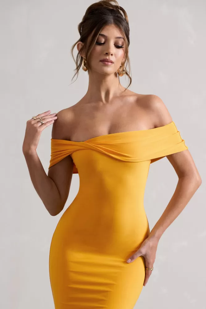 Robe mi-longue cintrée Bardot asymétrique couleur mangue - Modèle Keely de Club L London  

(Version tendance : Coupe bodycon sophistiquée avec décolleté twisté - Collection printemps/été)