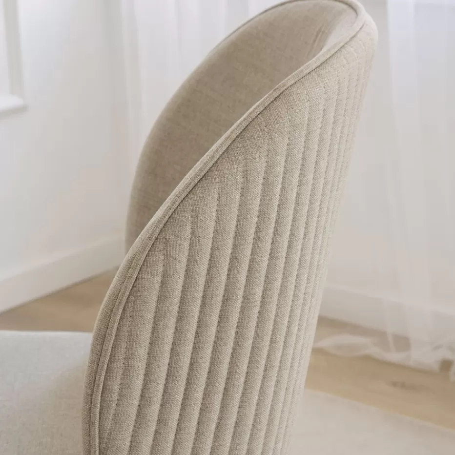 Lot de 4 chaises Nuren en promo - Assise rembourrée beige confortable pour salle à manger élégante