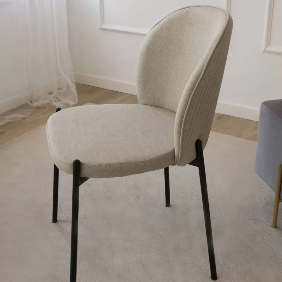 Lot de 4 chaises Nuren en promo - Assise rembourrée beige confortable pour salle à manger élégante